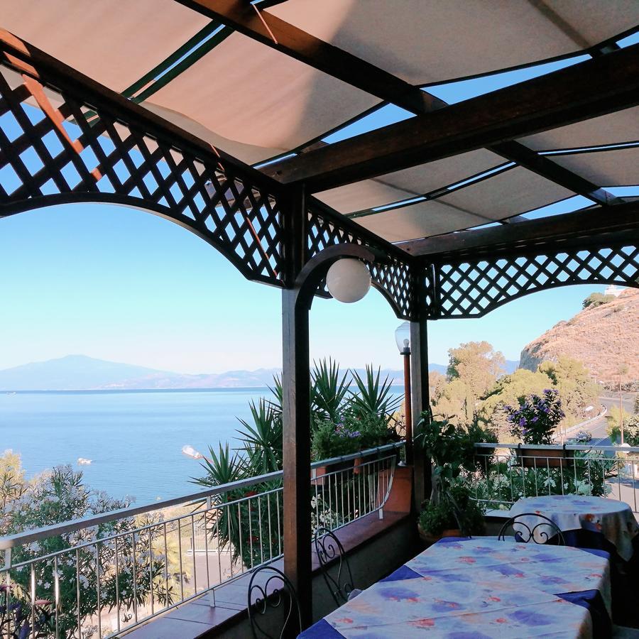 Paradiso Hotel Ristorante Riaci Capo Exteriör bild